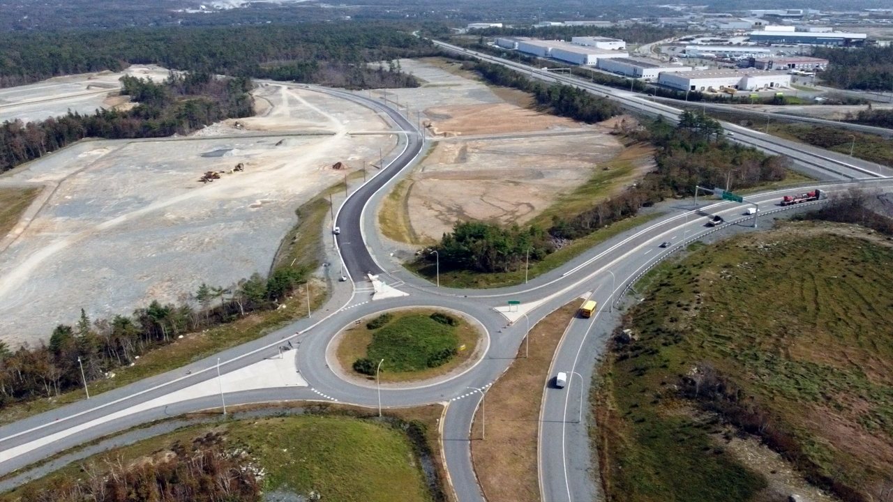 Aerial roundabout photo Burnside Phase 13-1